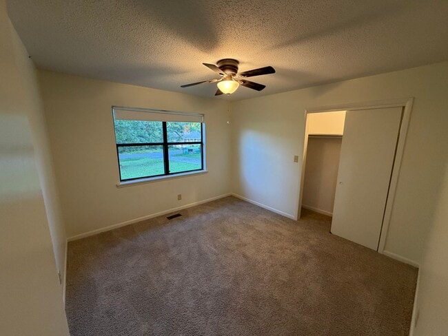 Building Photo - 6416 Teal Cir