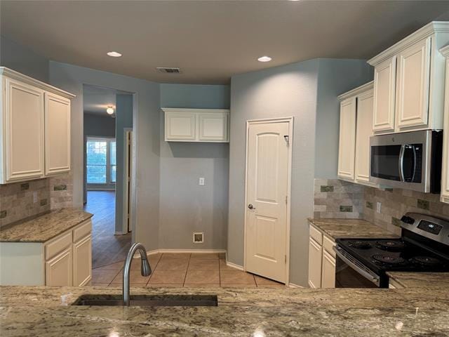 Building Photo - 824 Baltusrol Dr