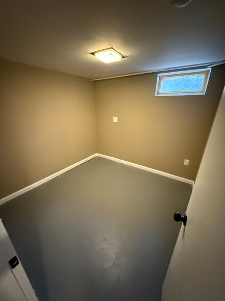 Building Photo - 98 Lynnhaven Dr