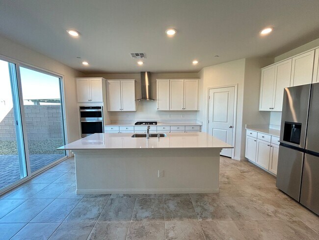 Building Photo - Inspirada Two-story 5-bedroom 4.5-bathroom Home!