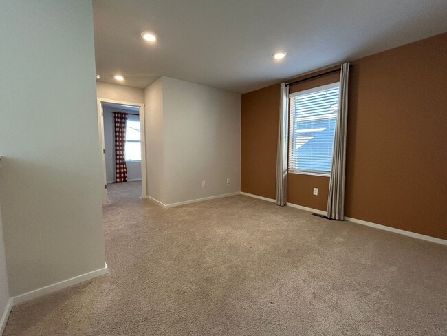 Building Photo - Brand New & Beautiful- 4 bed/2.5 ba + Loft, EV Garage Charging, Quartz Countertops, Fenced Yard!
