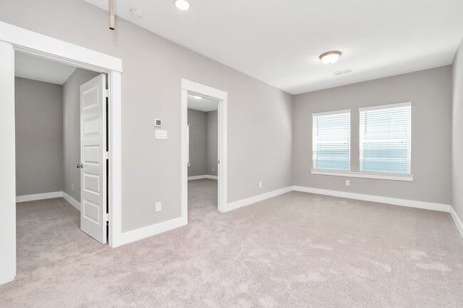 Building Photo - 2717 Ruhman Flds Dr