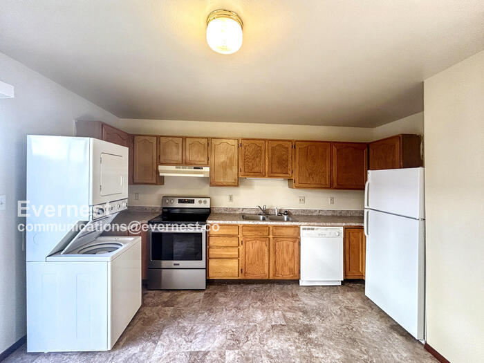 Building Photo - 2617 E Uintah St