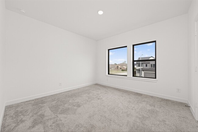 Building Photo - 16915 Chapel Knox Dr