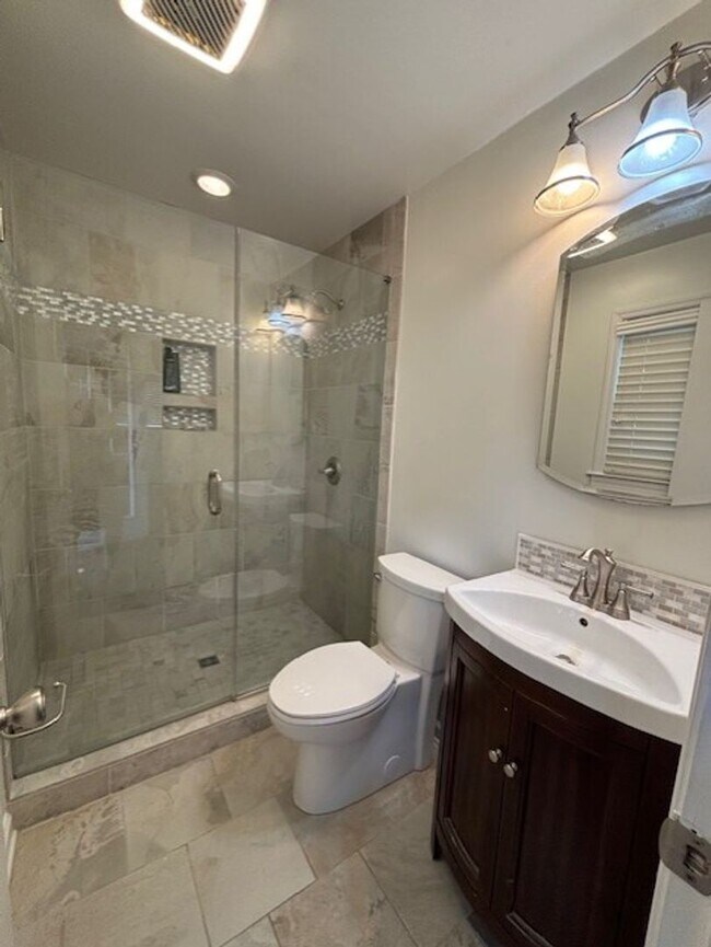 Building Photo - Cape Story by the Sea