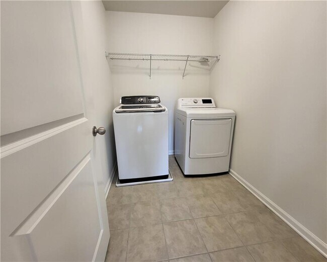 Building Photo - 6499 Panasa Ct