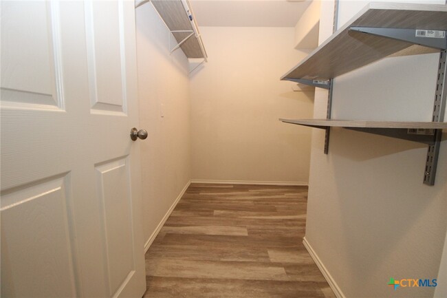Building Photo - 265 Bethann Dr