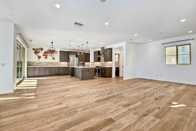 Building Photo - 8332 Ridge Ct