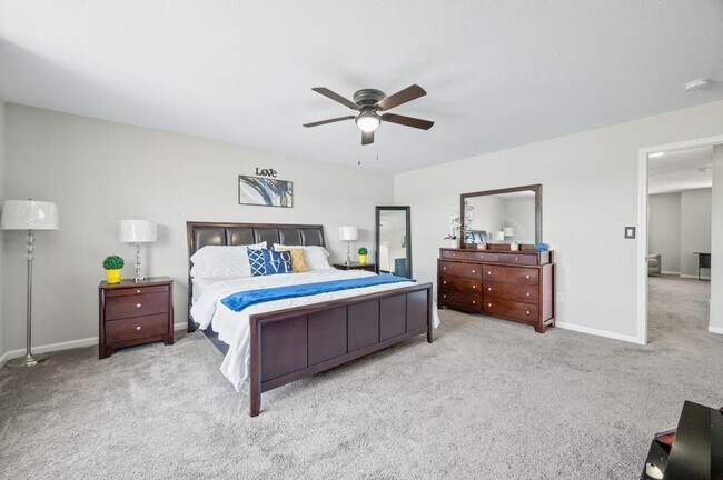 Building Photo - 4007 Woodview Dr