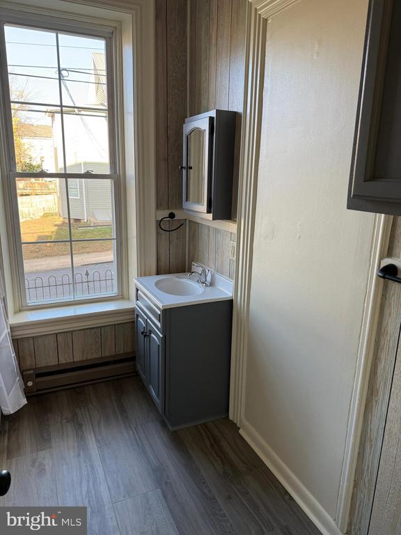 Building Photo - 30 E 3rd St