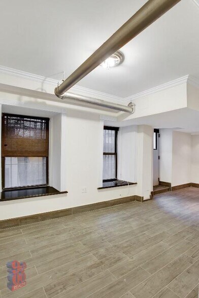 Building Photo - 432 E 13th St