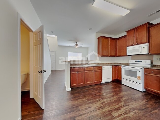 Building Photo - 15730 Lakepoint Forest Dr