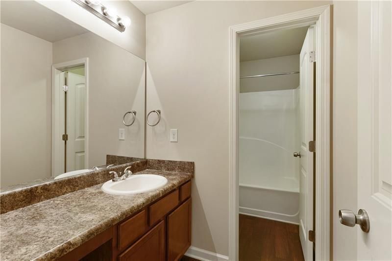 Building Photo - 302 Alcovy Way