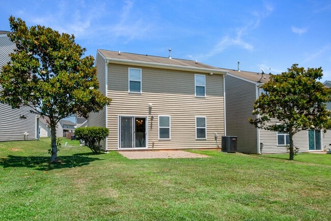 Building Photo - 2937 Westbury Ct