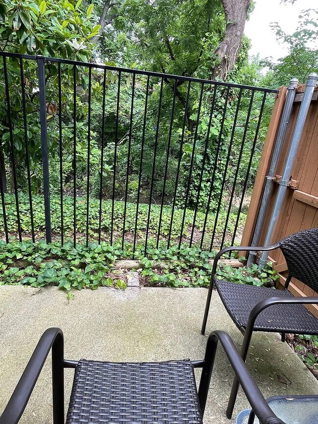 Building Photo - 891 Dublin Dr