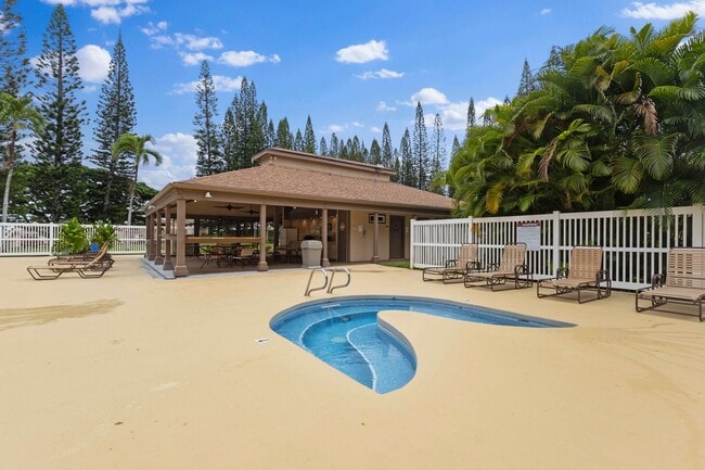 Building Photo - Puu Alii 715 — Bay-View 2BR/2BA Townhouse ...
