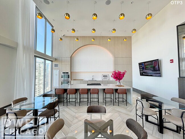 Building Photo - 1147 N Wells St