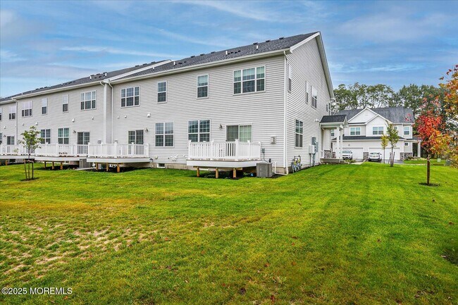 Building Photo - 2206 Pilot St