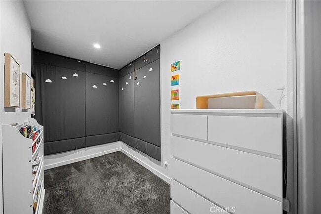 Building Photo - 1222 N Olive Dr