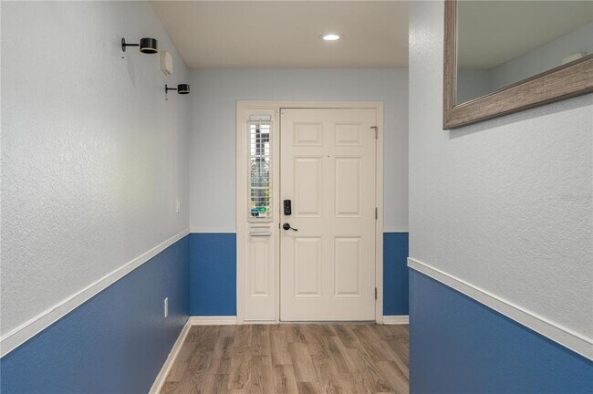 Building Photo - 501 Interlock St