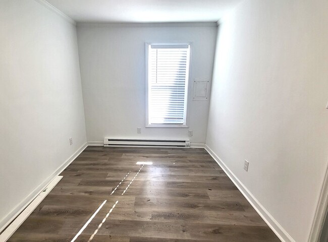 Building Photo - Remodeled Two bedroom House for Rent in La...