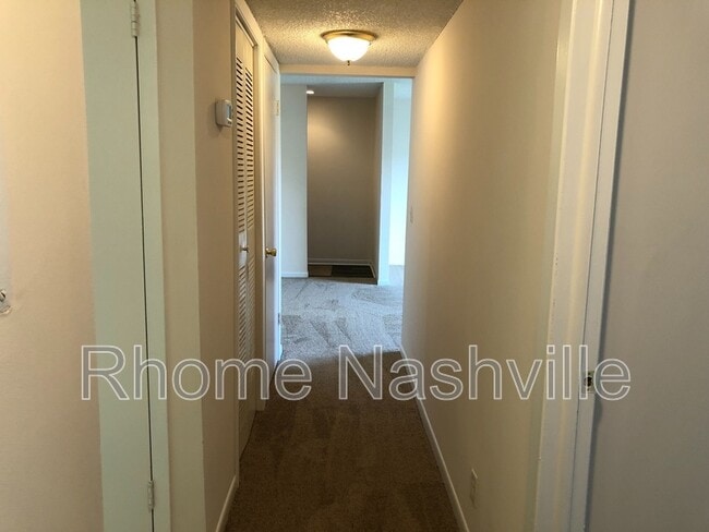 Building Photo - 515 Basswood Ave