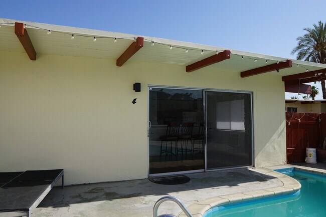 Building Photo - 39910 Bird Ln