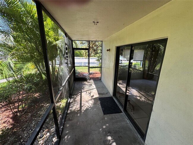 Building Photo - 3300 Fox Chase Cir