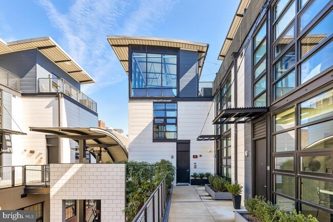 Building Photo - 2125 14th St NW