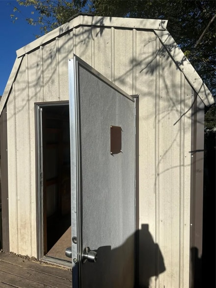 Building Photo - 208 Pearl Dr