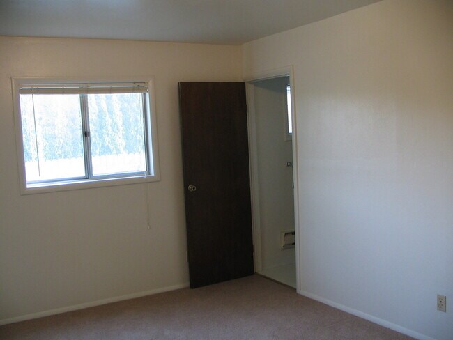 Building Photo - Charming 3 bedroom, 2 bathroom Home by the Foothills and Close to Downtown Boise