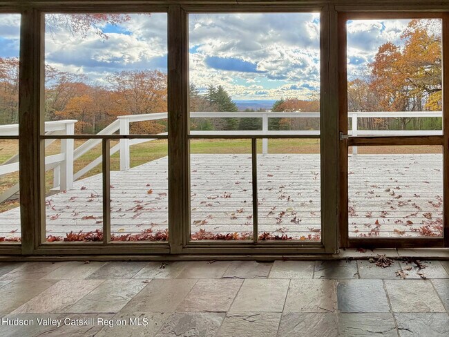 Building Photo - 13 Heyden Rd