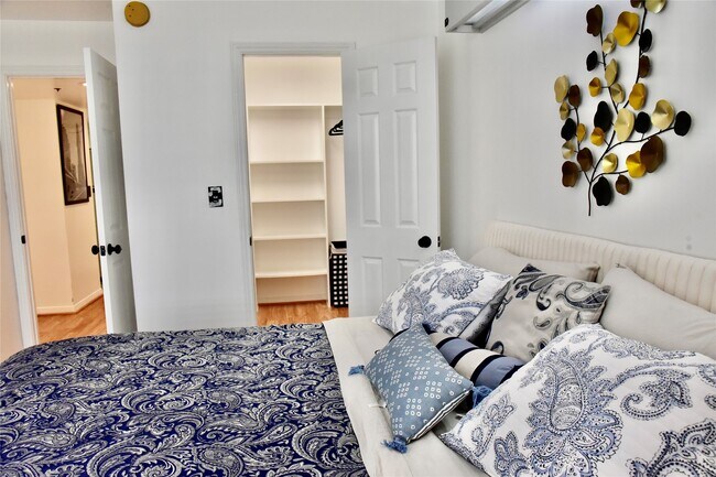 Building Photo - 3525 Sage Rd