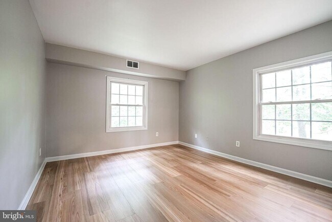 Building Photo - 8229 Kings Charter Ln