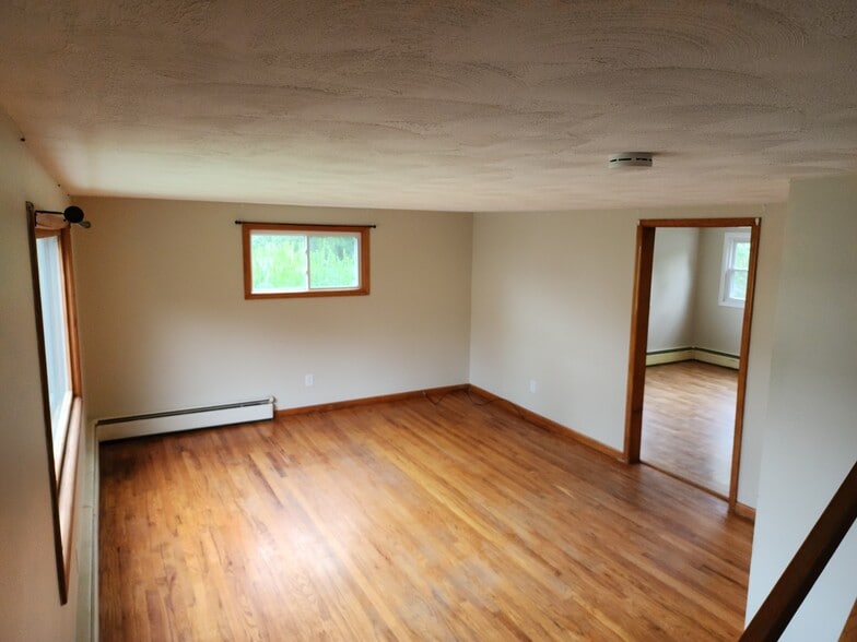 Building Photo - 601 Zimmer Ave