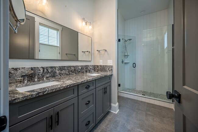 Building Photo - 288 W Main St