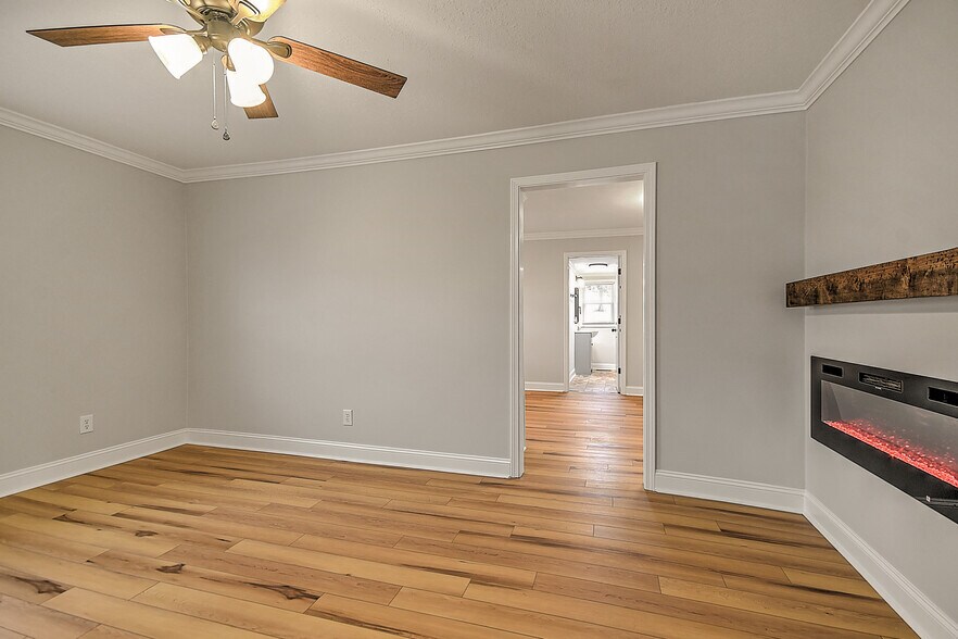 Building Photo - 1104 Old Boones Creek Rd