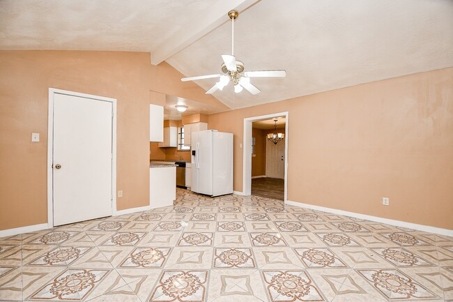 Building Photo - 4926 Ridgestone St