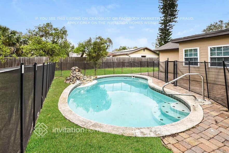 Building Photo - 400 Ranch Trail