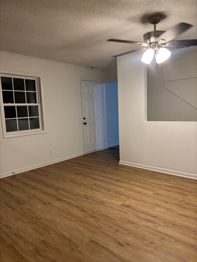 Building Photo - 4311 Ashland Dr