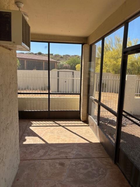 Building Photo - 17422 Flat Rock Dr