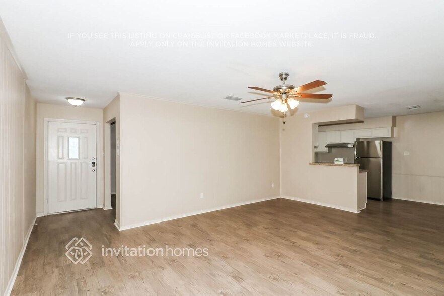 Building Photo - 745 Academy Ln