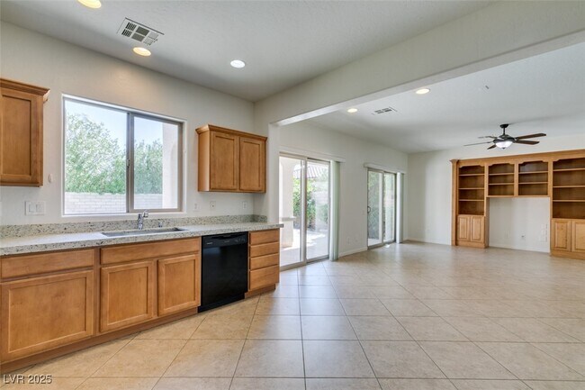 Building Photo - 11933 Orense Dr