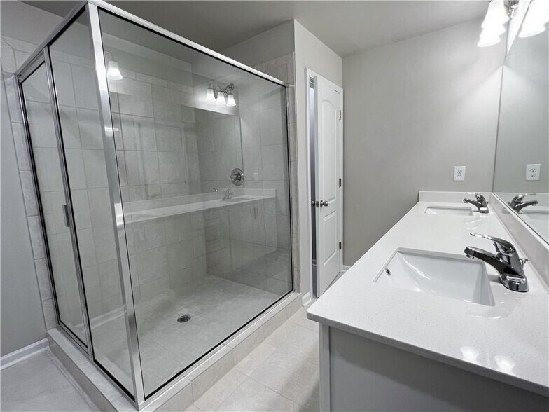 Building Photo - 500 Rockfern Ct