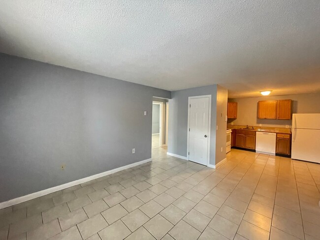 Building Photo - 179 Loudon Rd