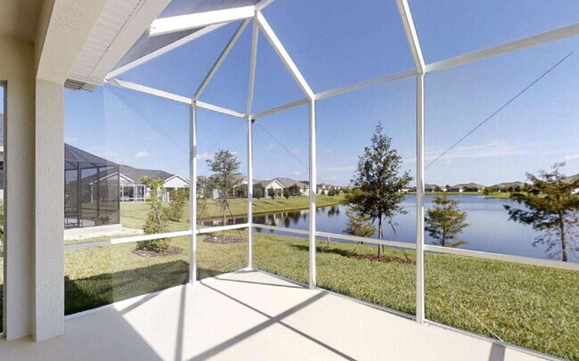 Building Photo - Loren Cove Villa