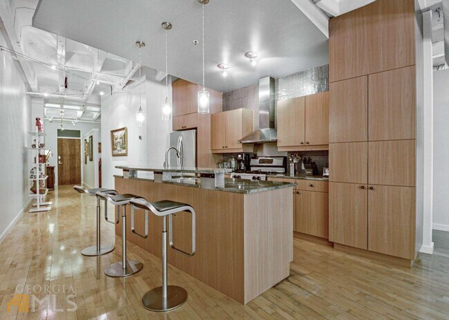 Building Photo - 805 Peachtree St NE