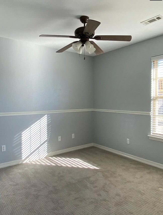 Building Photo - 320 Beasley Dr