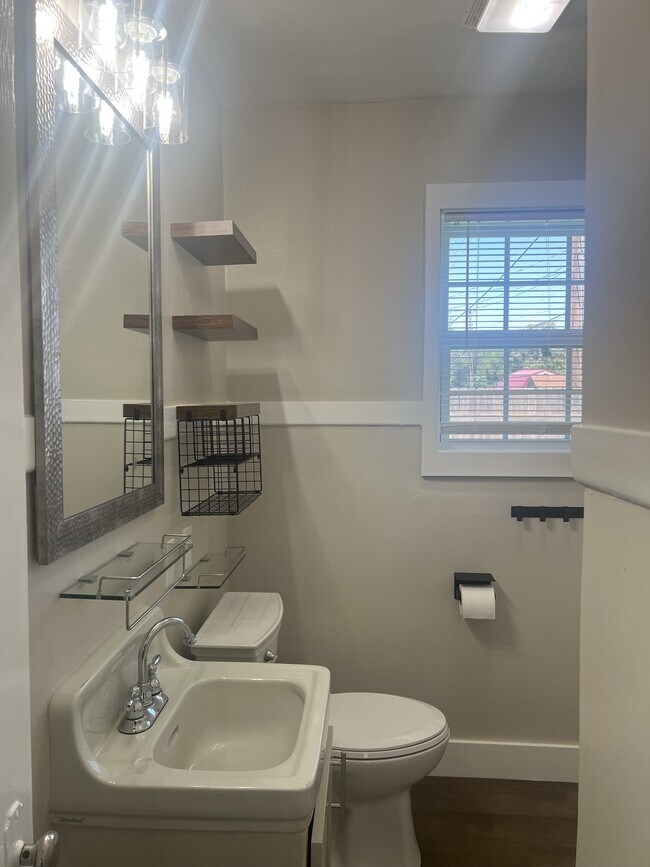 Building Photo - 2708 Avenue V