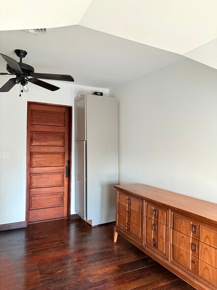 Building Photo - 920 Lafayette Ave